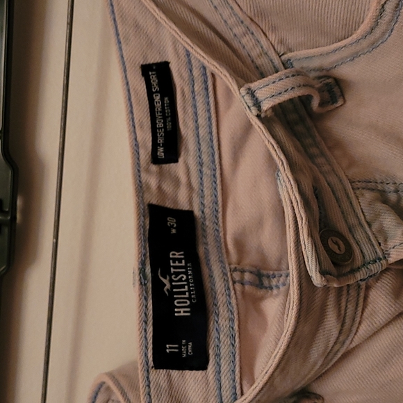 Hollister low rise pinkish hue distressed denim shorts - Picture 6 of 6